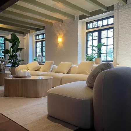 Ferienhaus Japandi Lounge - Den Bosch- Sauna- Tub- Pizza Oven Berlicum