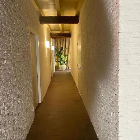 Japandi Lounge - Den Bosch- Sauna- Tub- Pizza Oven Holiday home Berlicum