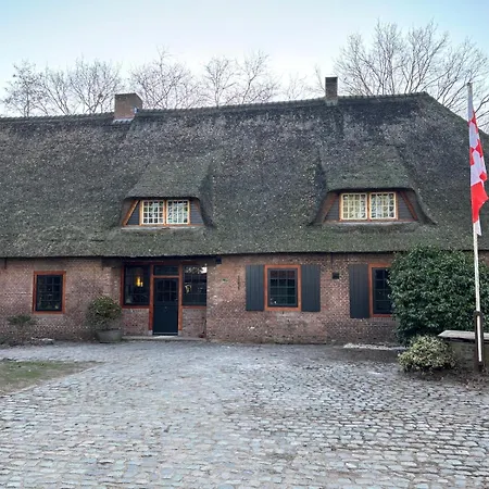 Japandi Lounge - Den Bosch- Sauna- Tub- Pizza Oven Ferienhaus