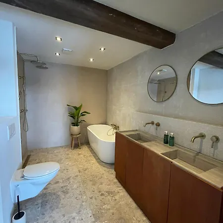 Holiday home Japandi Lounge - Den Bosch- Sauna- Tub- Pizza Oven *