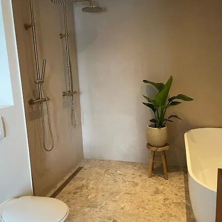 Japandi Lounge - Den Bosch- Sauna- Tub- Pizza Oven Berlicum