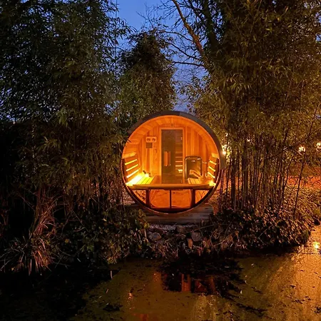 Japandi Lounge - Den Bosch- Sauna- Tub- Pizza Oven * Berlicum