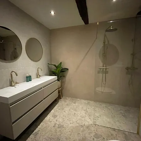 Ferienhaus Japandi Lounge - Den Bosch- Sauna- Tub- Pizza Oven *
