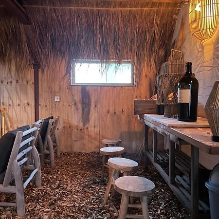 Japandi Lounge - Den Bosch- Sauna- Tub- Pizza Oven