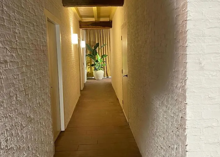 Japandi Lounge - Den Bosch- Sauna- Tub- Pizza Oven Сasa de vacaciones Berlicum