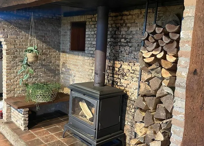 Japandi Lounge - Den Bosch- Sauna- Tub- Pizza Oven Сasa de vacaciones