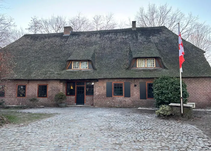 Japandi Lounge - Den Bosch- Sauna- Tub- Pizza Oven Сasa de vacaciones