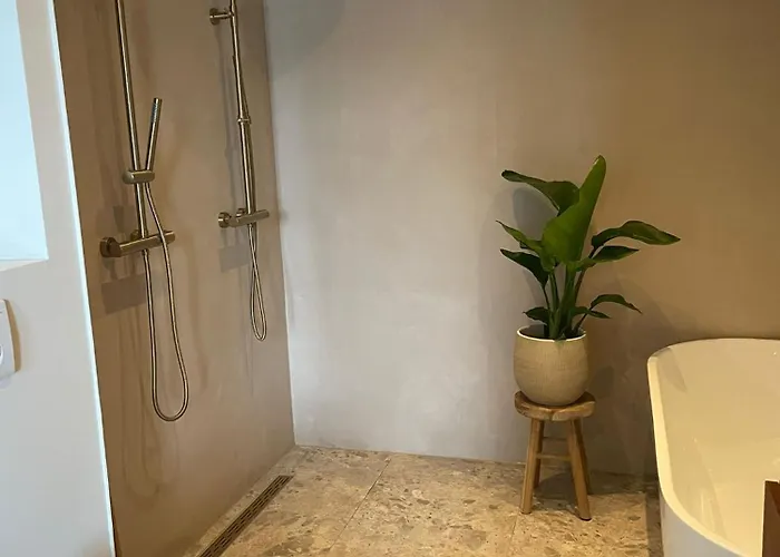 Japandi Lounge - Den Bosch- Sauna- Tub- Pizza Oven Berlicum