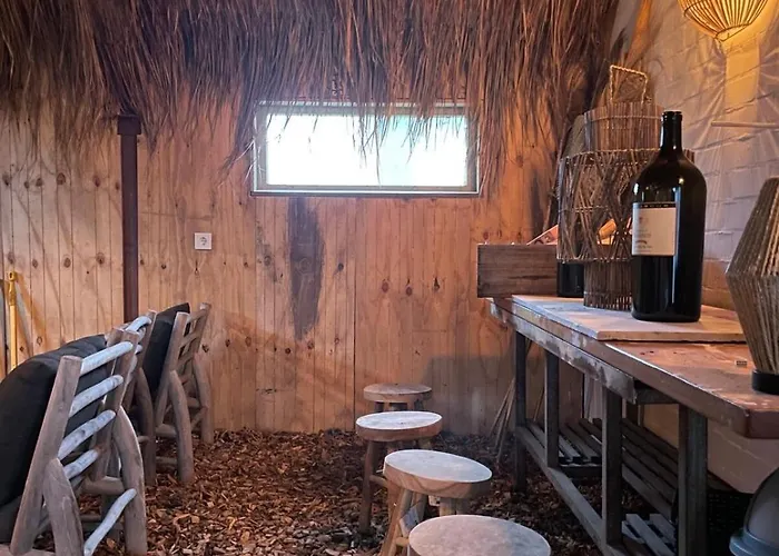 Japandi Lounge - Den Bosch- Sauna- Tub- Pizza Oven