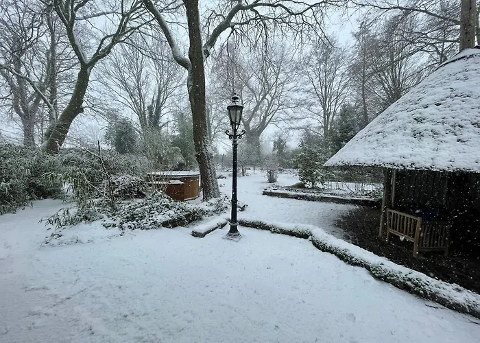 Japandi Lounge - Den Bosch- Sauna- Tub- Pizza Oven * Berlicum